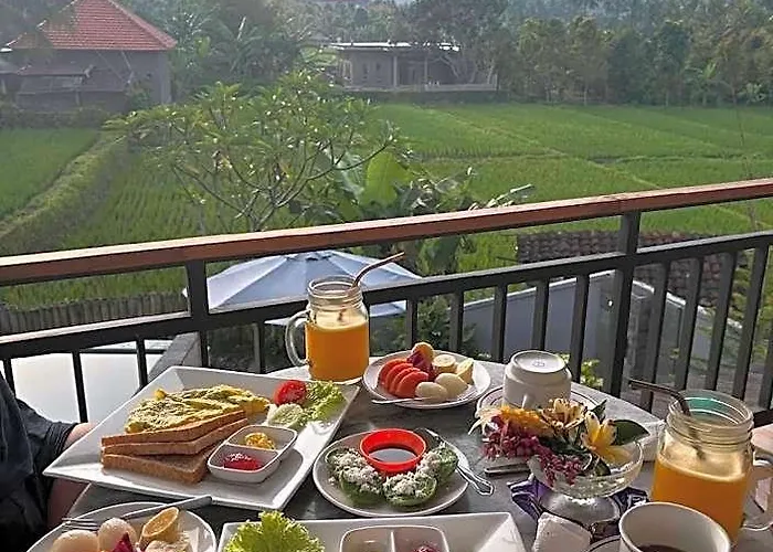 The Aroma Munduk - Honeymoon Rice Field View 4* バリ島